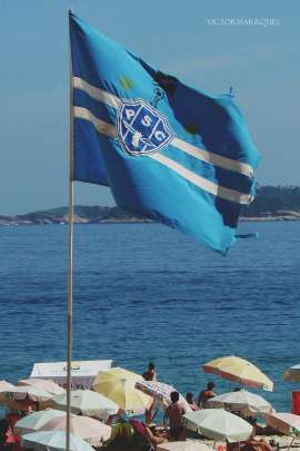 Bandeira do Papão na praia de Ipanema (Rio de Janeiro)