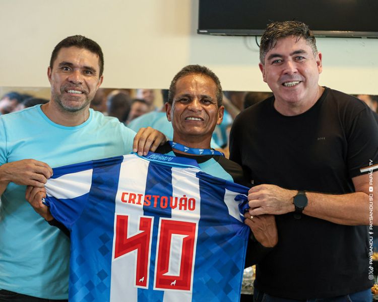 Colaborador mais antigo do clube, Cristóvão Mendes é homenageado pelos seus 40 anos de Paysandu