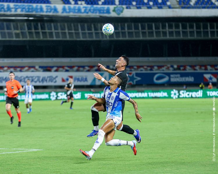 Papão larga atrás na disputa com o Vasco-RJ