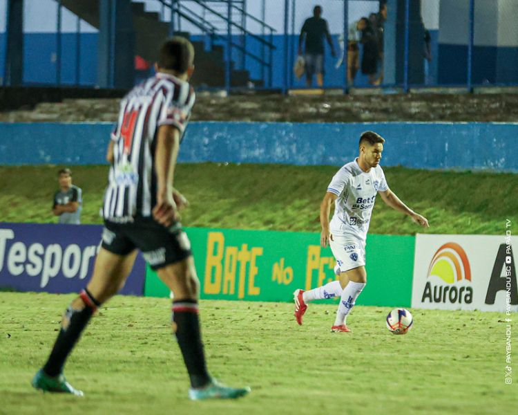 Papão larga atrás na briga pelo hexa