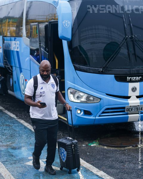 Com quatro novos atletas do sub-20 na delegação, Paysandu embarca para Manaus (AM)