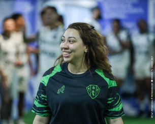 Nova integrante da comissão técnica, psicóloga Thaysse Gomes lidera dinâmica para o elenco bicolor