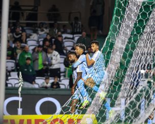 Papão aplica goleada história no Coritiba-PR em pleno Couto Pereira e deixa o Z4